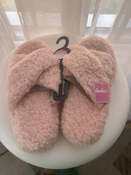 Ladies super comfortable cross over slippers 