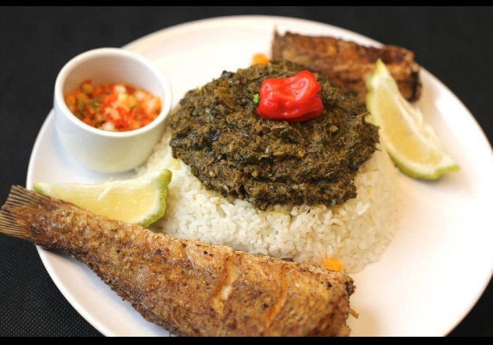 Riz+ pondu + poisson frit