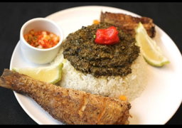 Riz+ pondu + poisson frit 