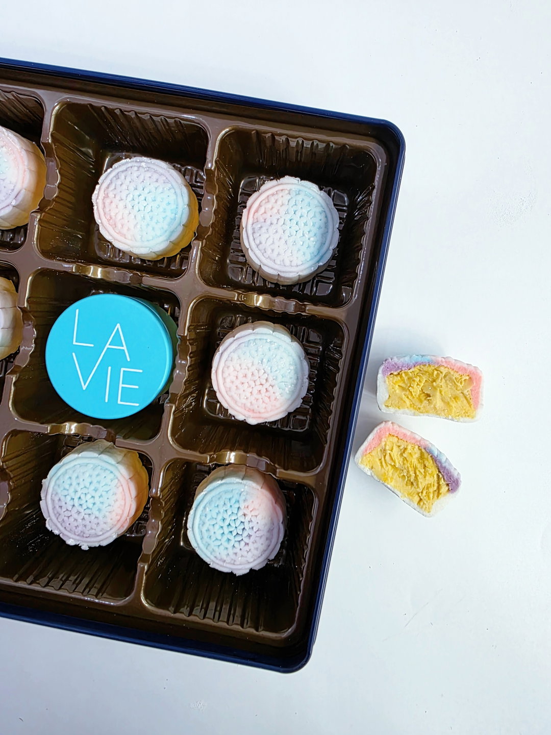 LA VIE Durian Mooncake