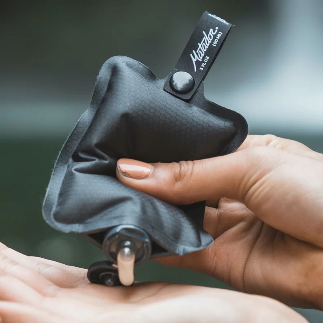 MATADOR Toiletry Bottle 1 Pack - Charcoal_1