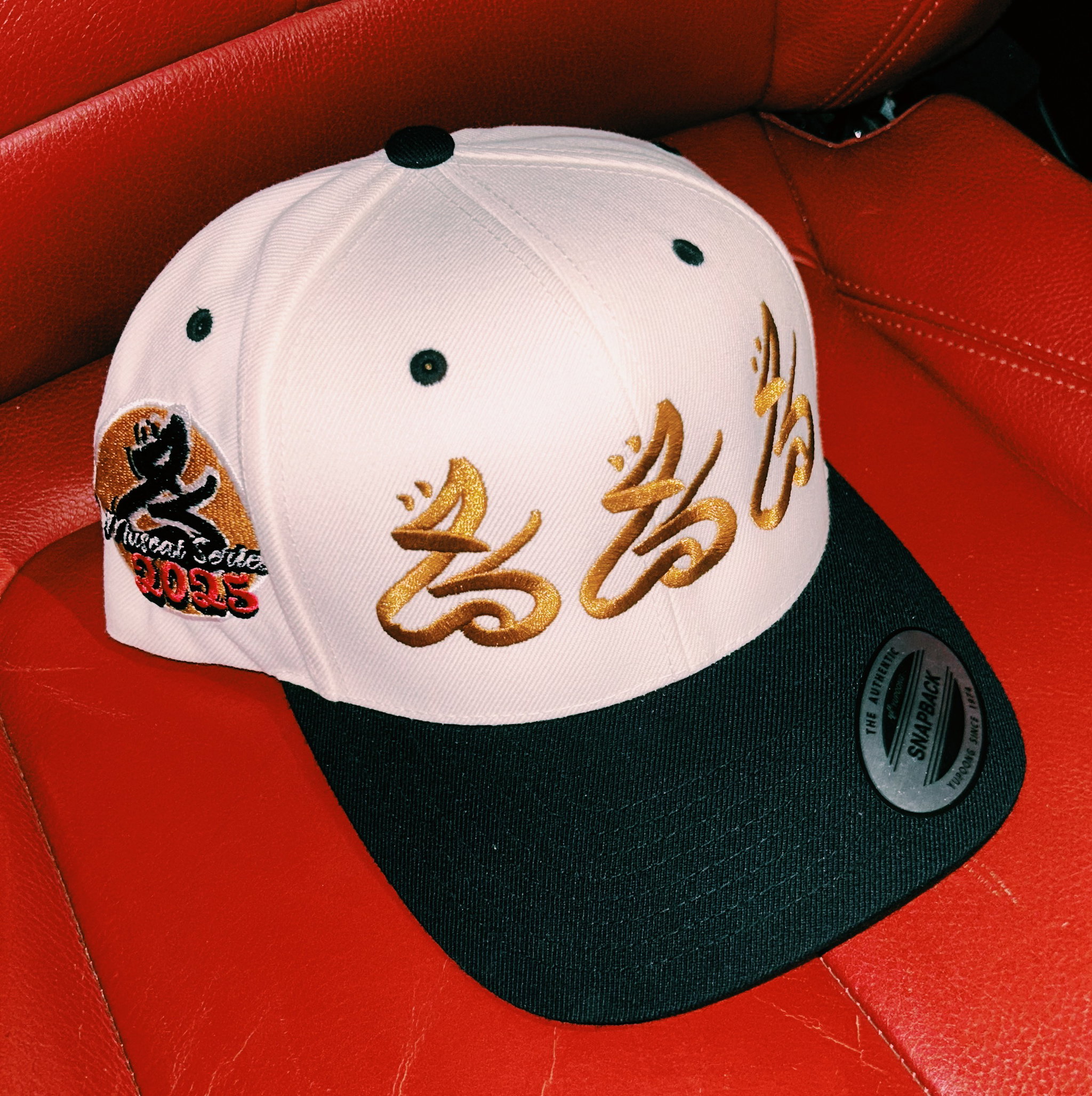 TRIFECTA كُمّة Logo Snapback 1 OF 1 (RETRO OFF WHITE)_0