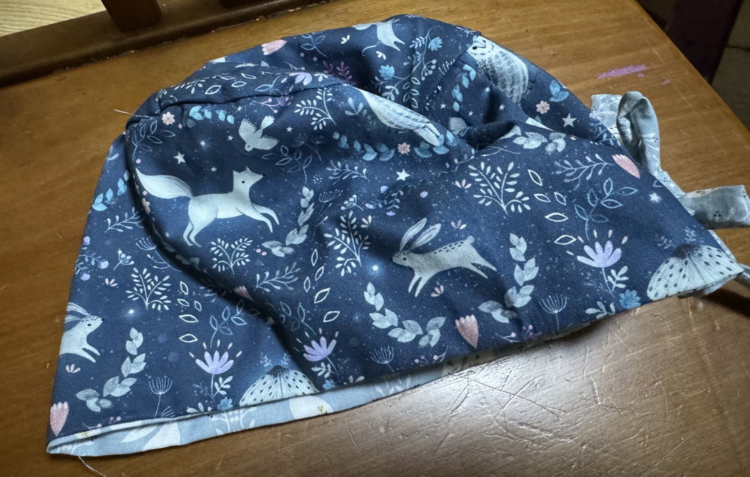 Night Animals / Winter Frost Reversible Scrub Cap