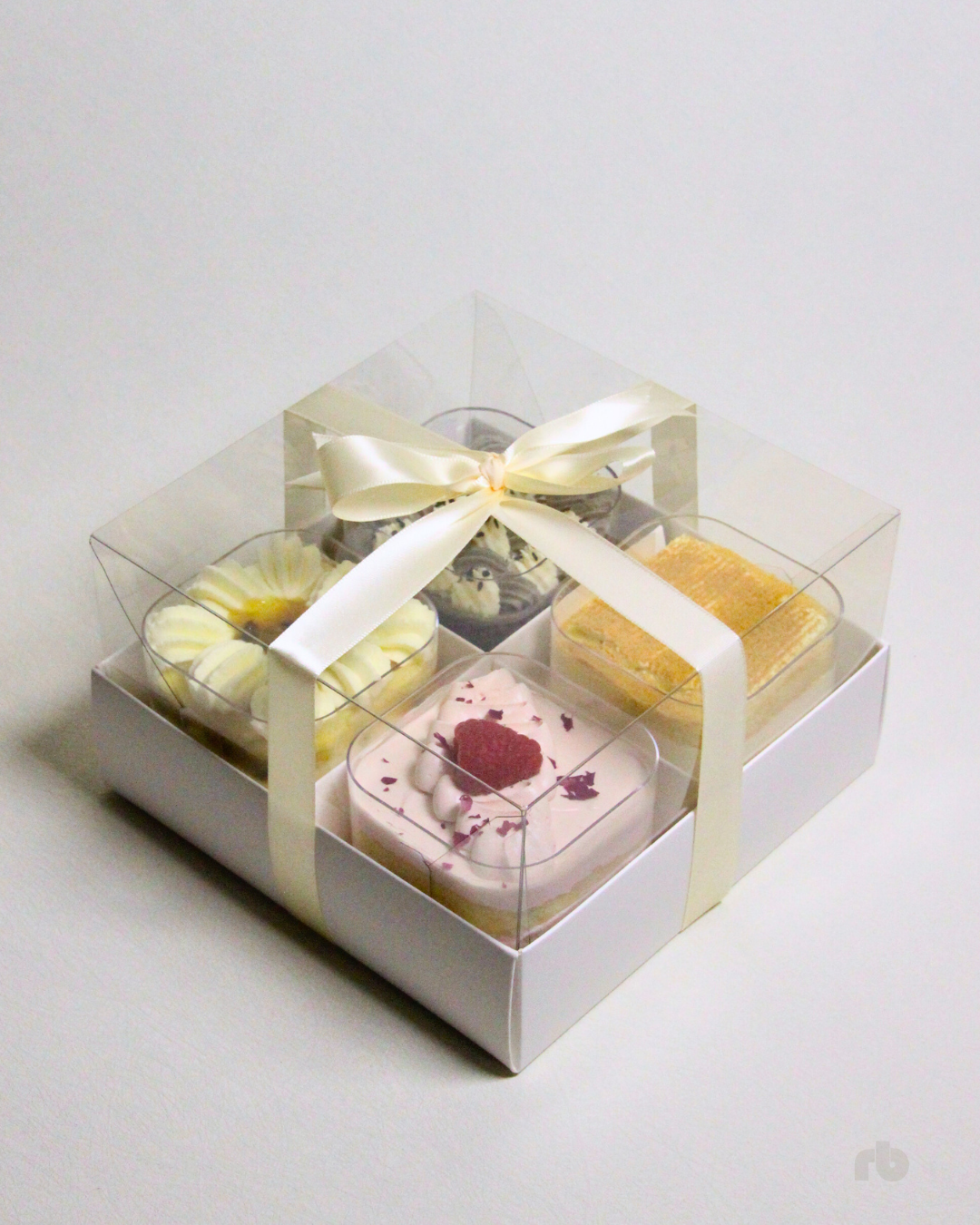 Regular Assorted Mini Cakes (Box of 4)