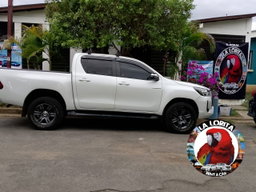 Camionetas   Toyota Hilux Pickup 4x4  2024 -2025  