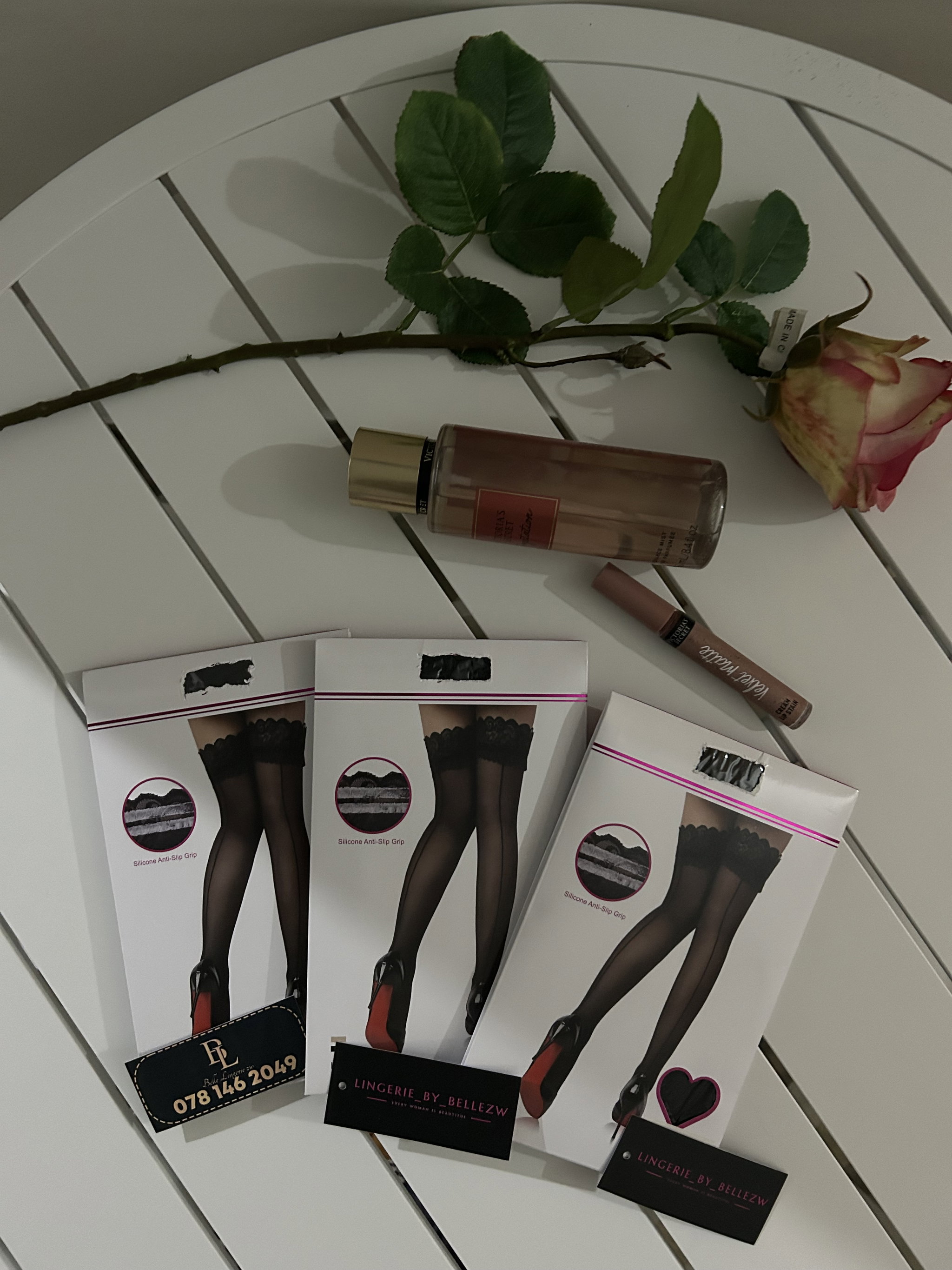 Ladies black sexy lace socks with silicon grip_2