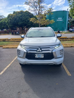 Camioneta Mitsubishi Montero 4x4  2024 -2025    
