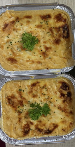 SALMON (Click the photo for more sizes of tray)