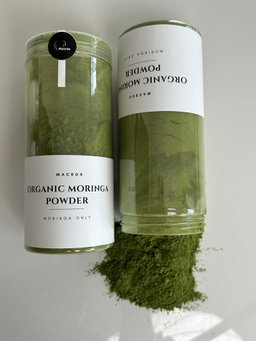 Organic moringa powder