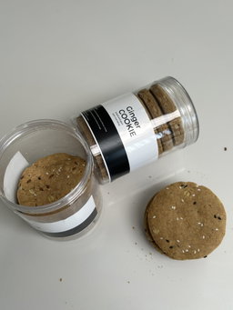 Small ginger cookies