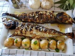 Pommes de terre sautées au poisson chinchard 