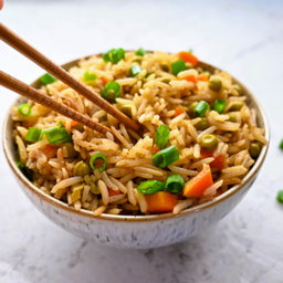 Riz sauté au poisson chinchard