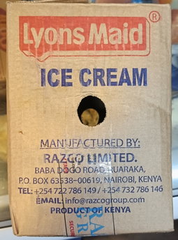 Lyons maid ice cream box vanilla pistachio 4.5lt