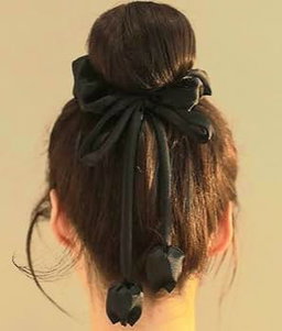 🌸 Tulip Satin Scrunchies