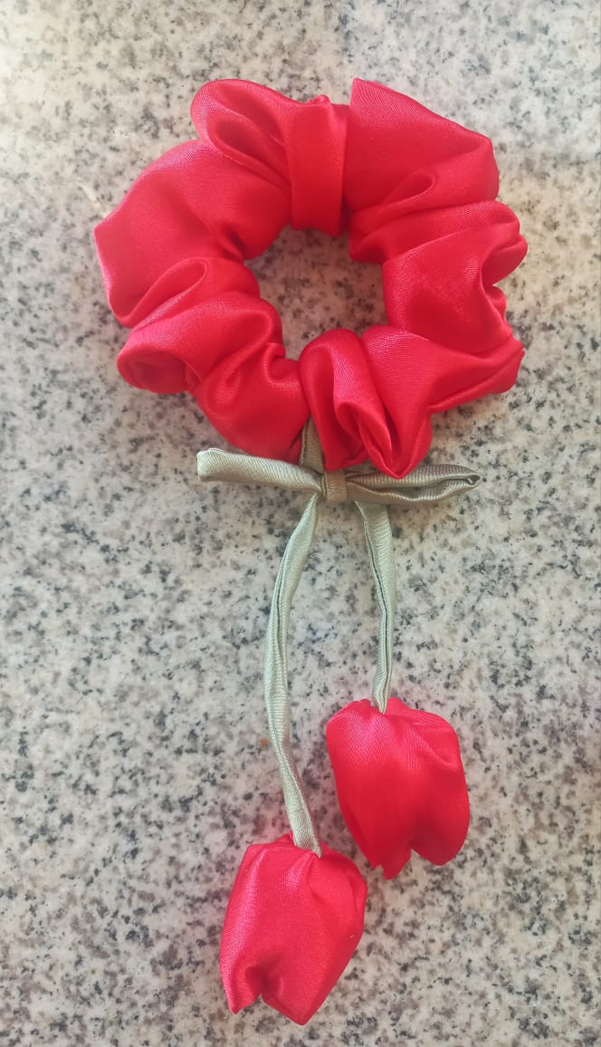 🌸 Tulip Satin Scrunchies_3