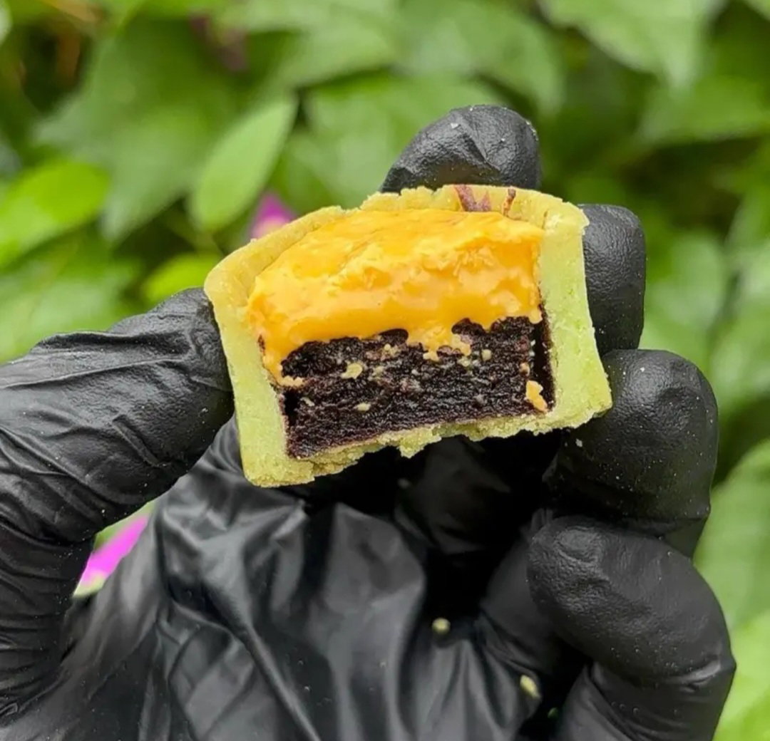 Brownies In Pod (Durian Crunchy)_0