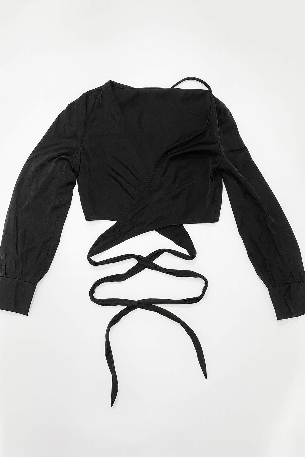 Top negro cruzado con escote en V y lazo ajustable - Size XS