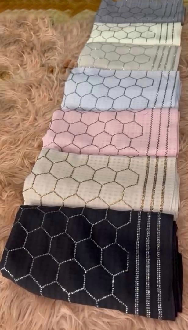 Voile brodé luxe – Motifs hexagonaux scintillants   Article_N°AMS_0001_2