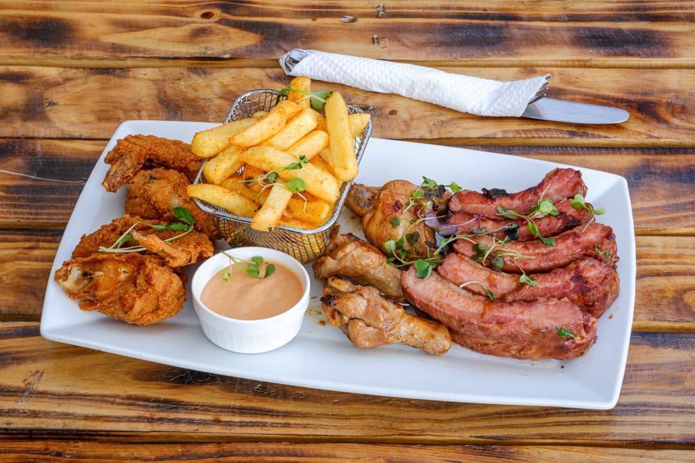 Buffalo Wings (500g), Ribs (500g) & Fries_0