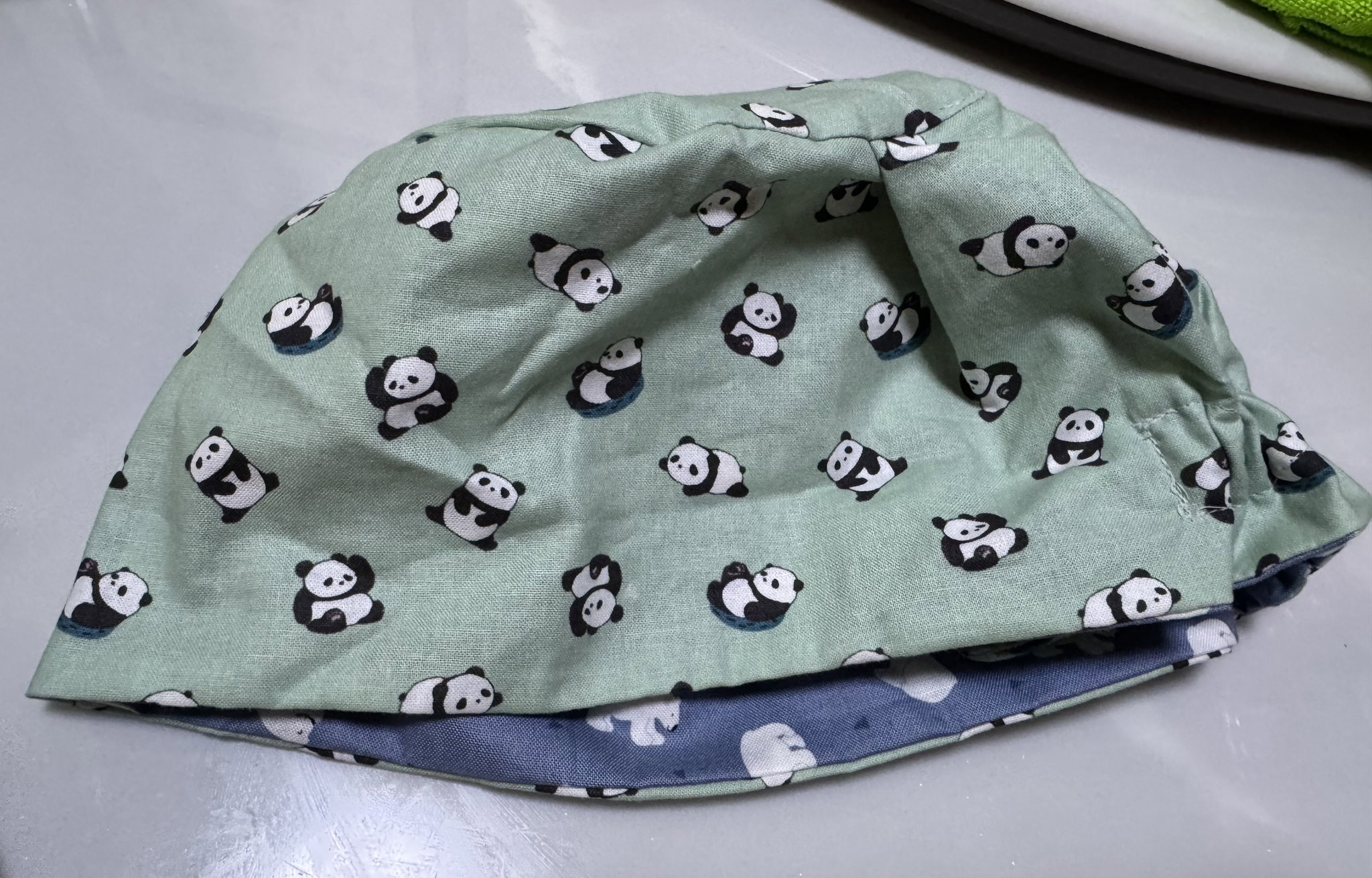 Polar bears / Pandas reversible scrub cap_1