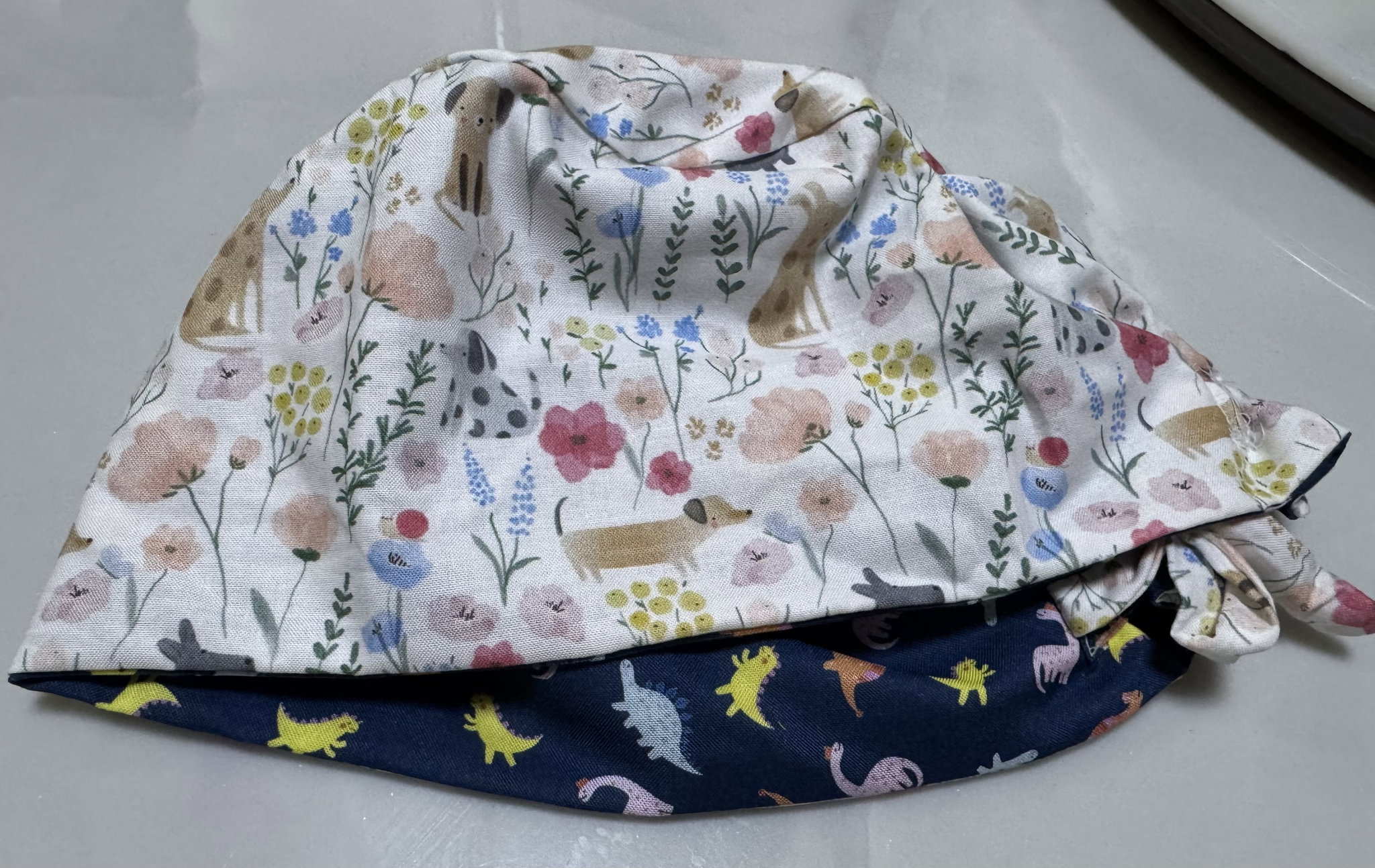 Dinos / puppies reversible scrub cap_1