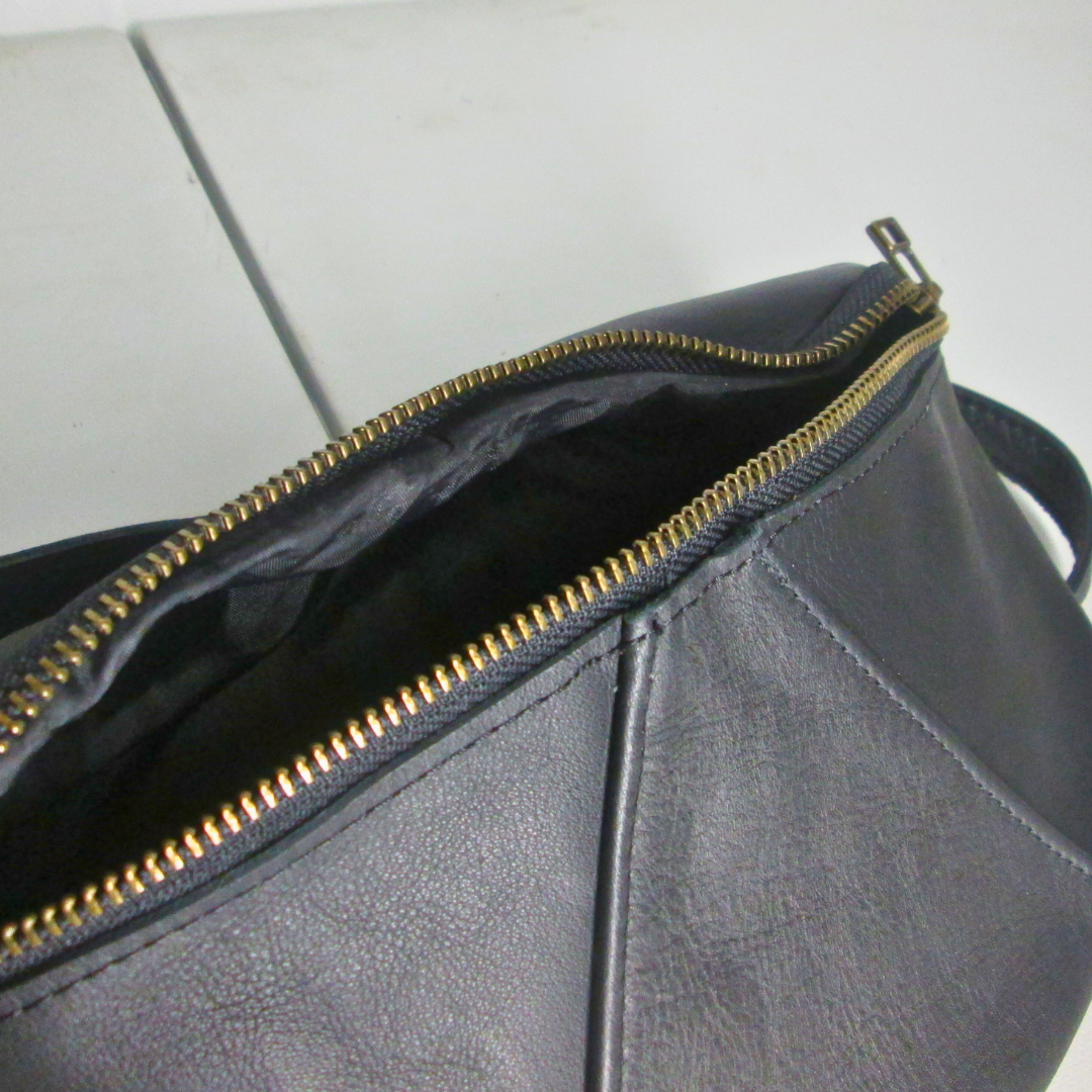Vega Moon Bag Bronze_2