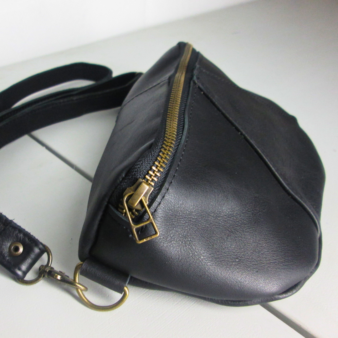 Vega Moon Bag Bronze_1