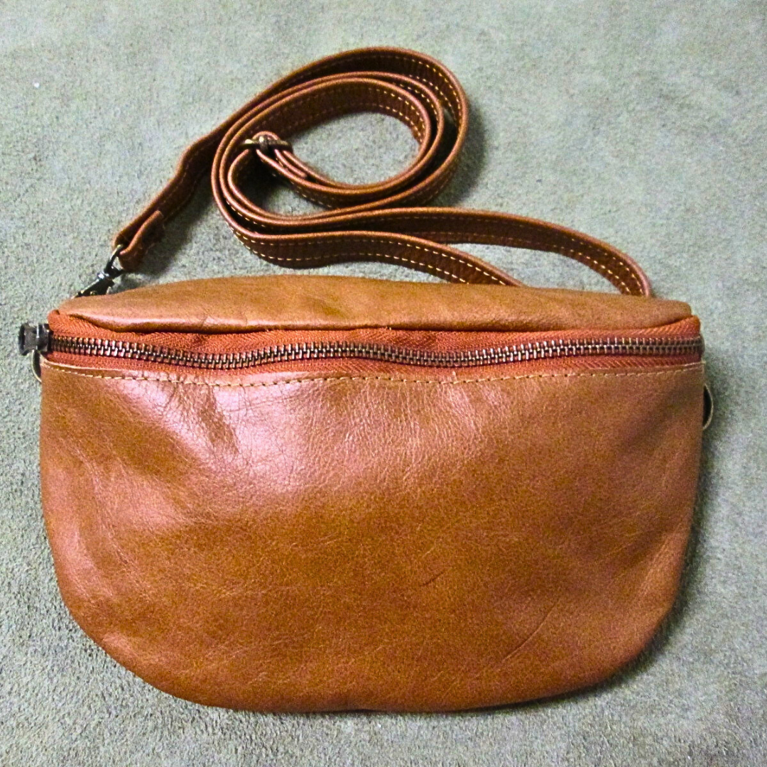 Vega Moon Bag Plain_0