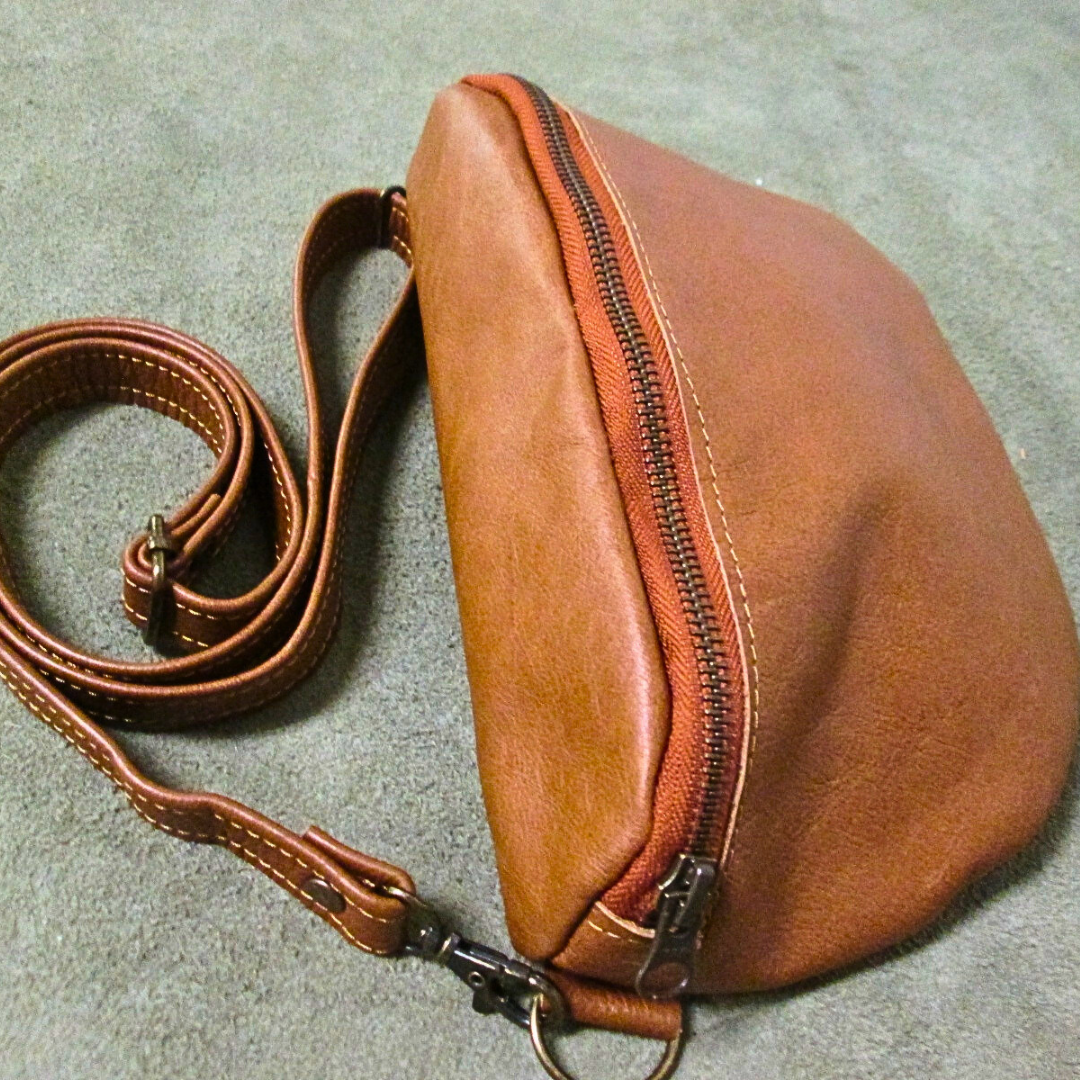 Vega Moon Bag Plain_1