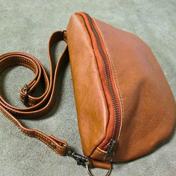 Vega Moon Bag Plain