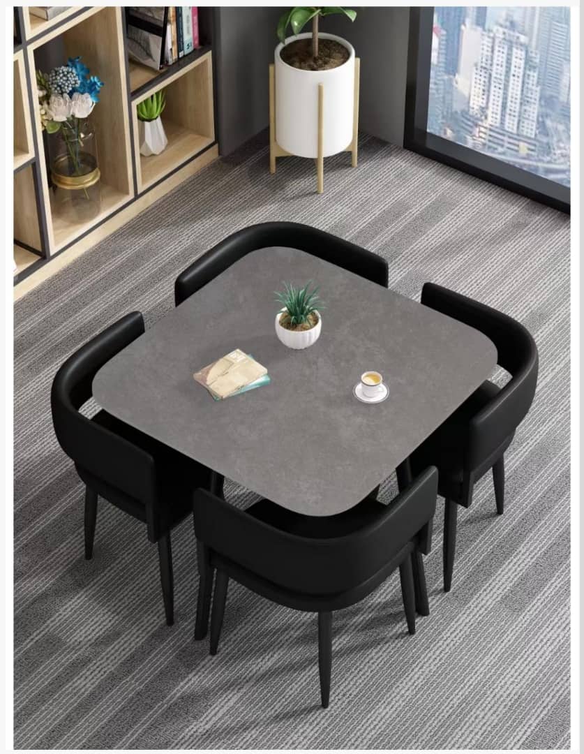 Table à manger carrée moderne 4 chaises  ARTICLE N°: VDR_0018_2