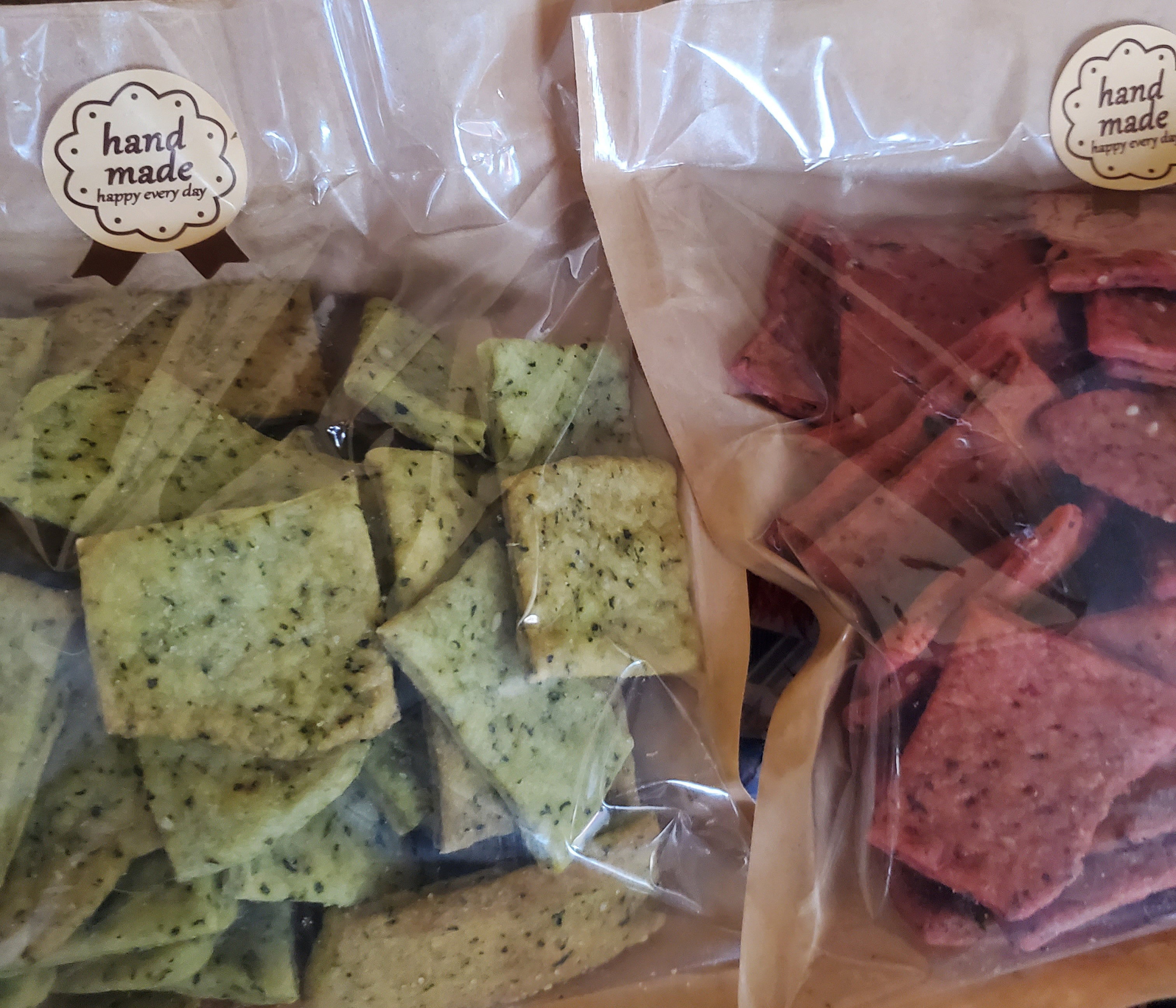 Spinach & Beets Crackers _1