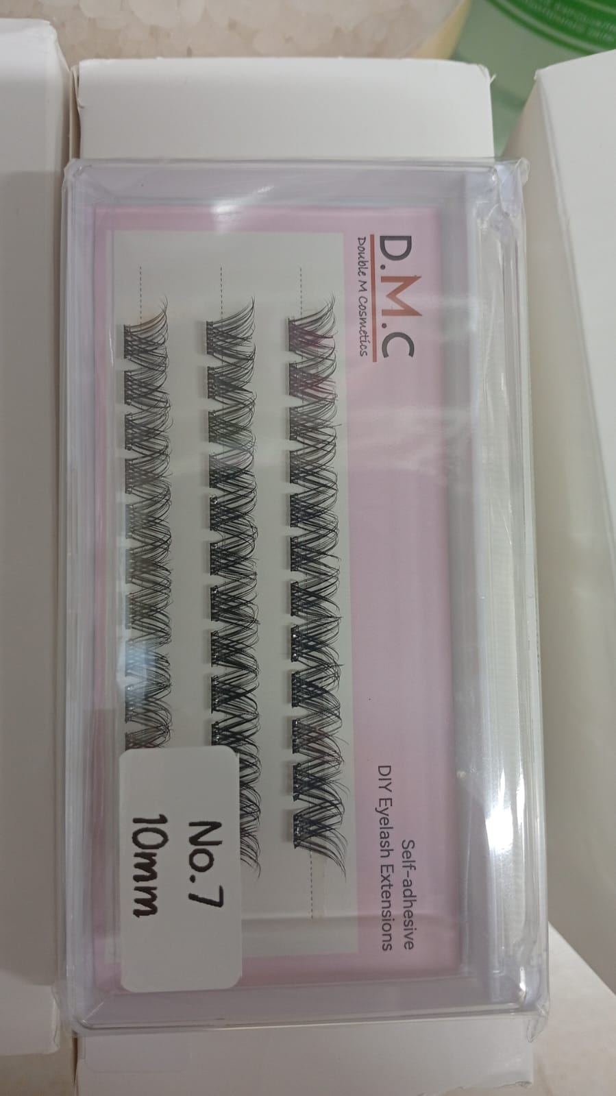 DMC SELF ADHESSIVE LASHES-NO GLUE NEEDED
