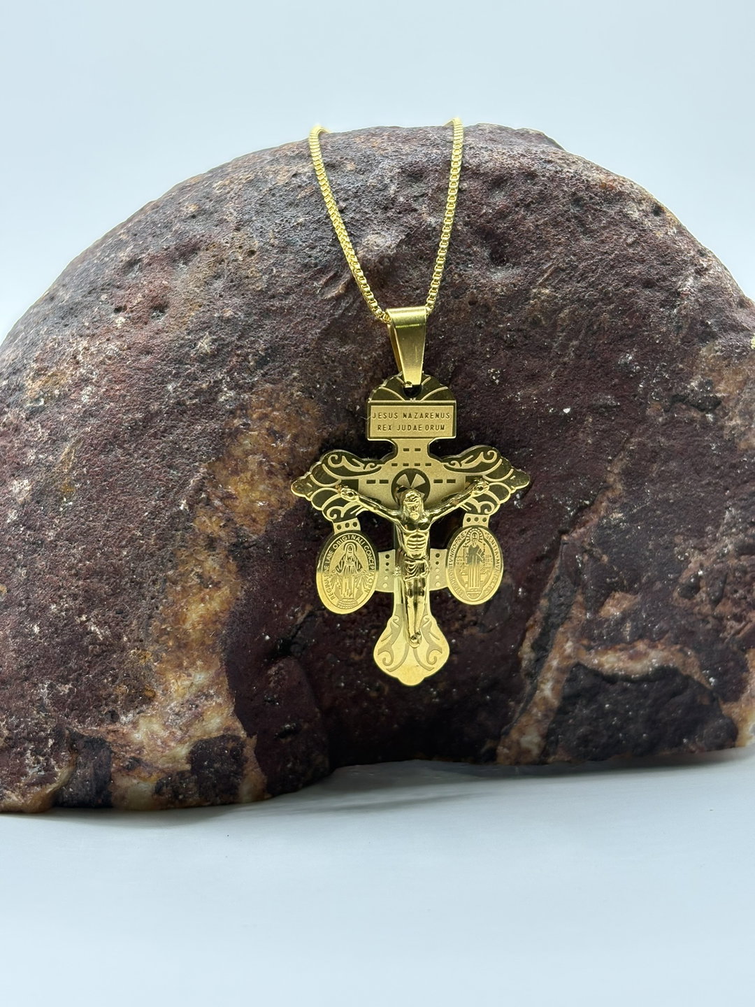 Dije Cruz del Perdón Gold