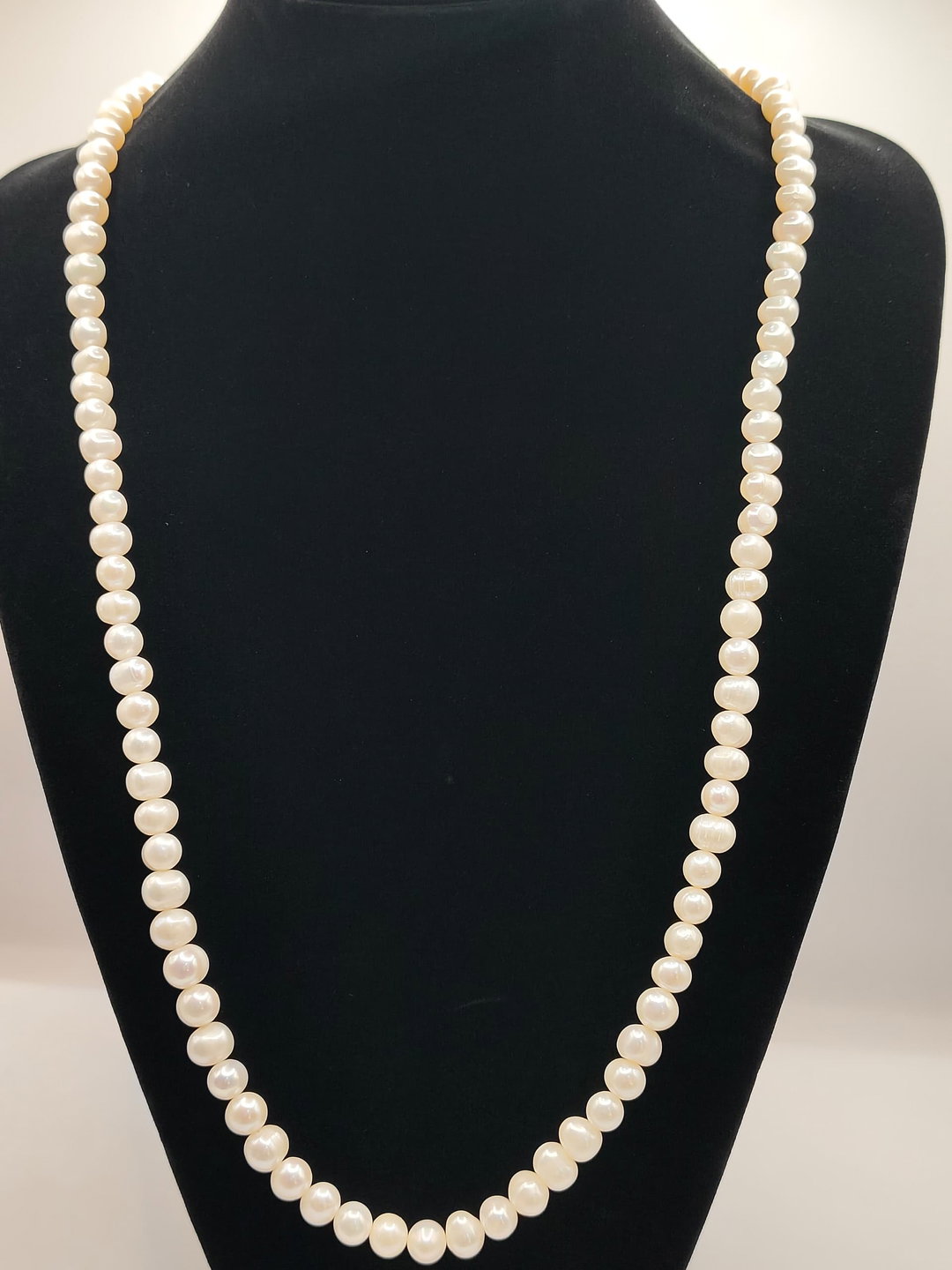 White Fresh Water Pearls Necklace