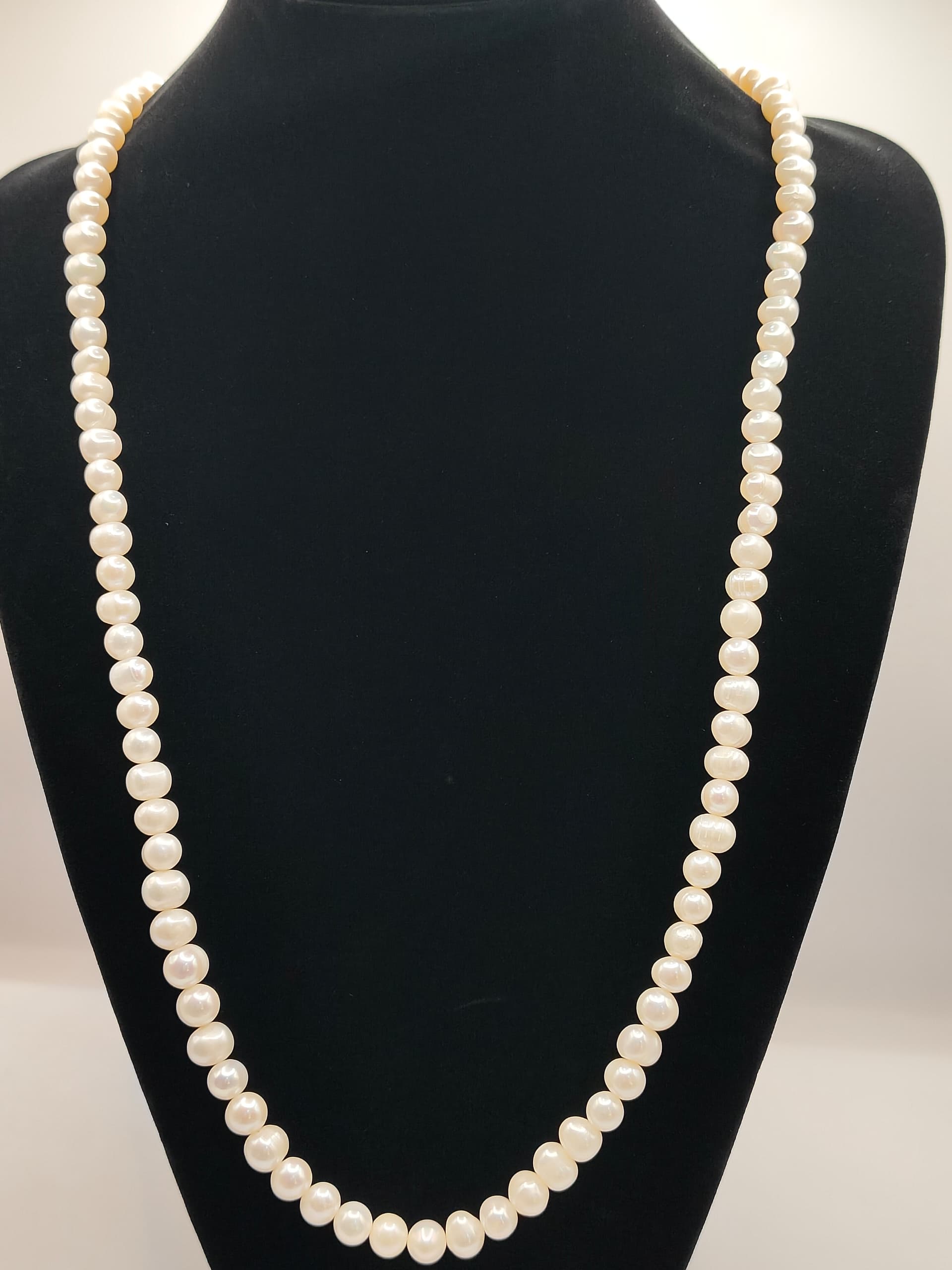 White Fresh Water Pearls Necklace _0