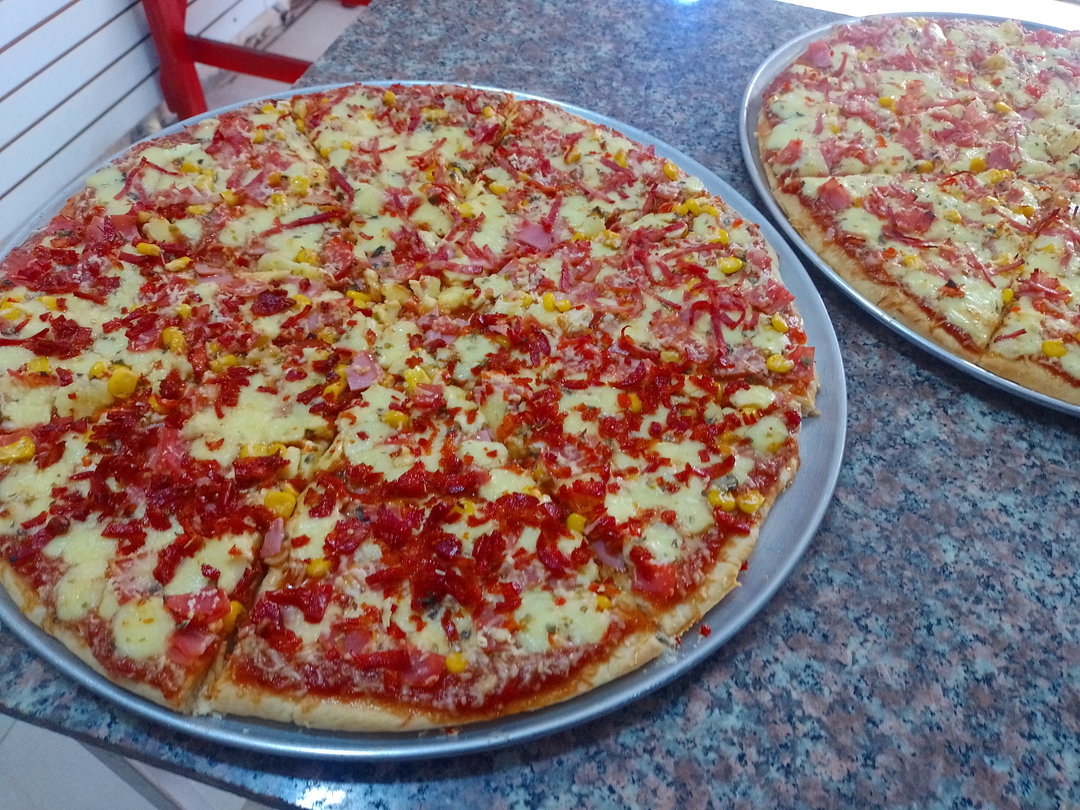 Pizza de Tocino - Familia 14"
