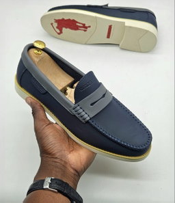 Mocassin ( XPF ) 