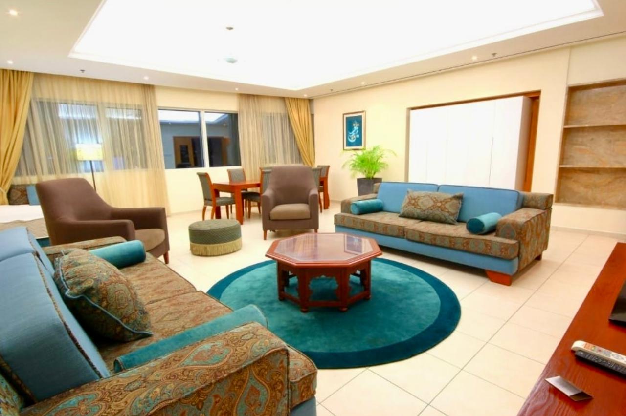 Living Room_5
