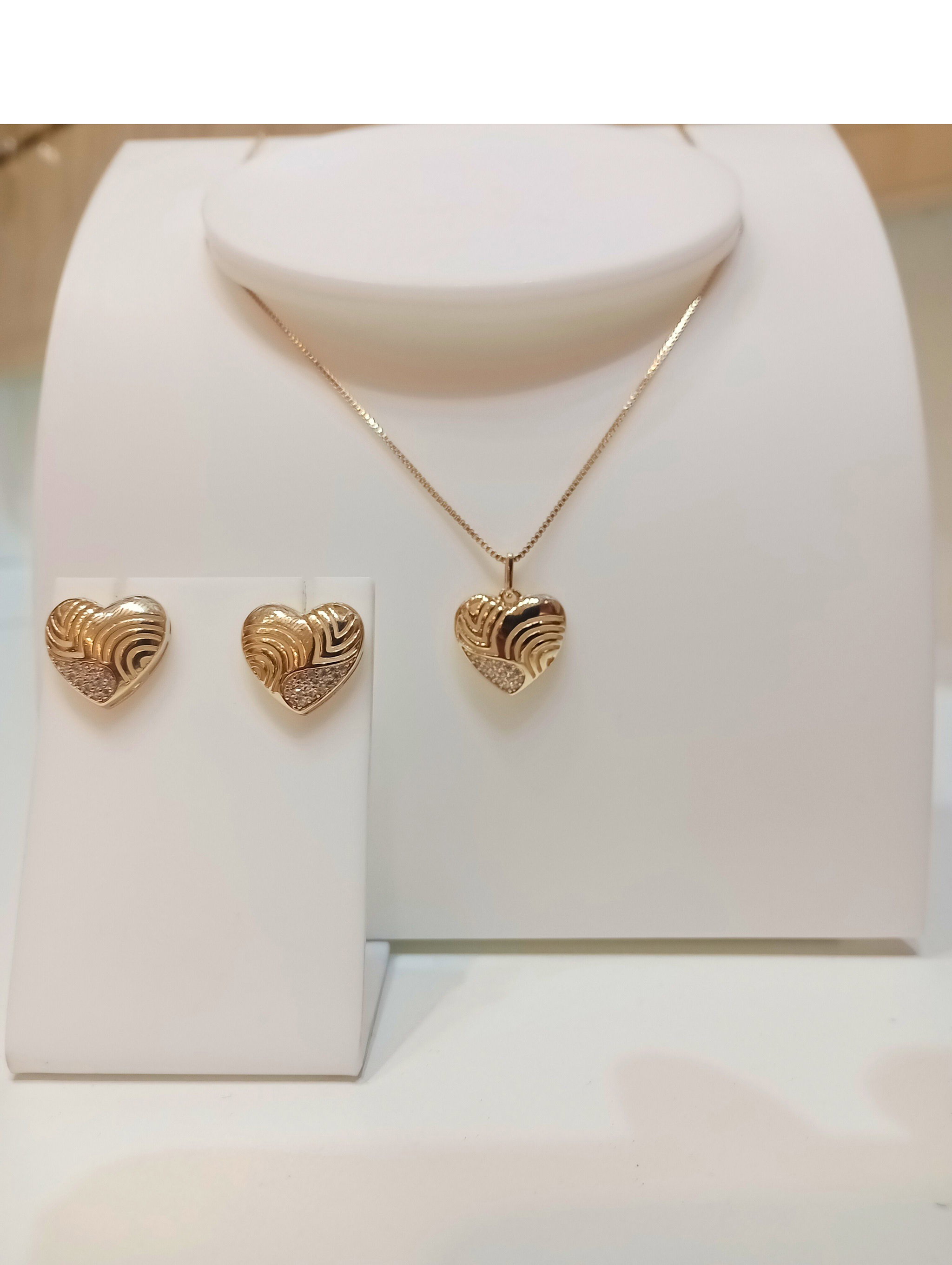 Conjunto Coração com Linhas com Micro Zircônias banhado a Ouro 18k_0