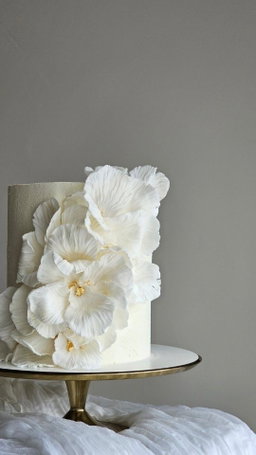    6 inches Decadent Fondant Cake