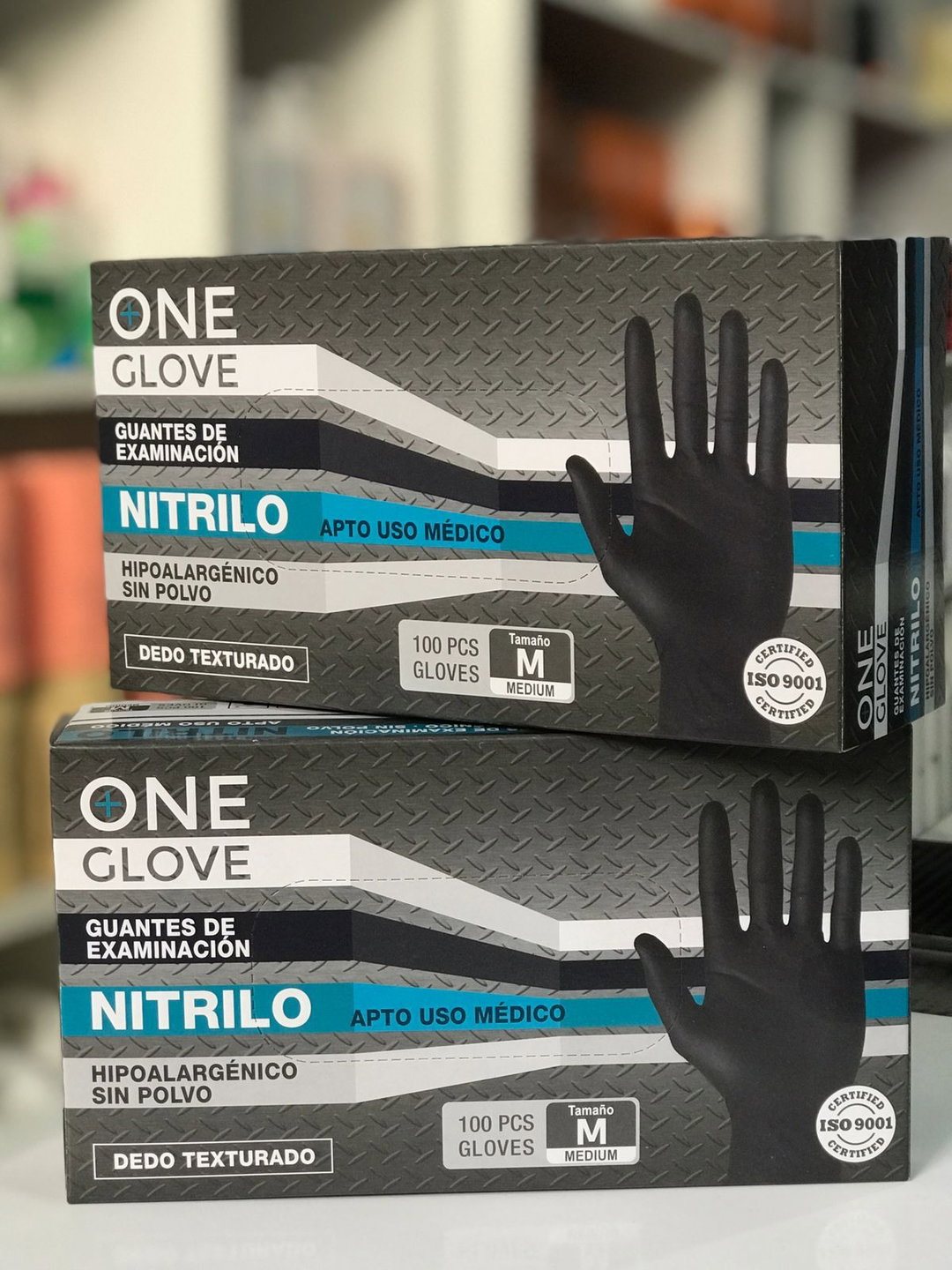 Guantes × cajas