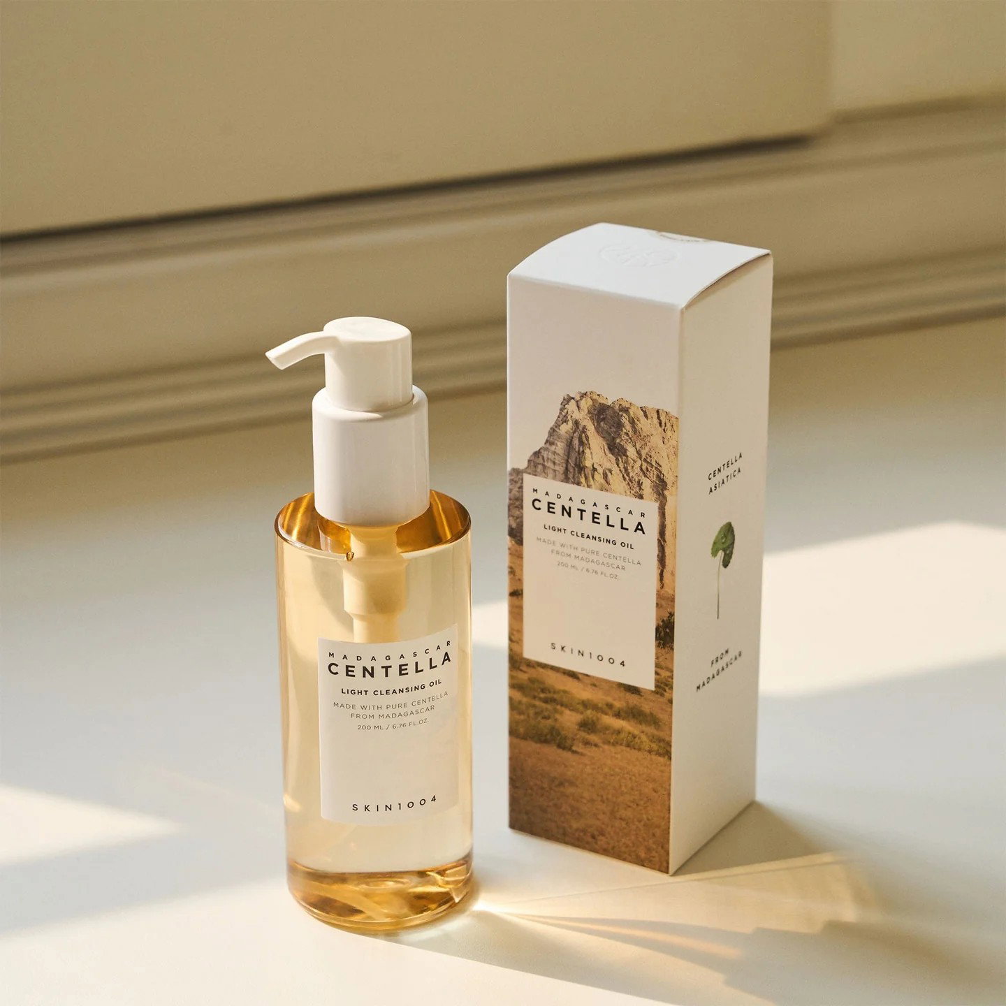 Madagascar Centella Light Cleansing Oil Light & Gentle Cleansing Oil_1