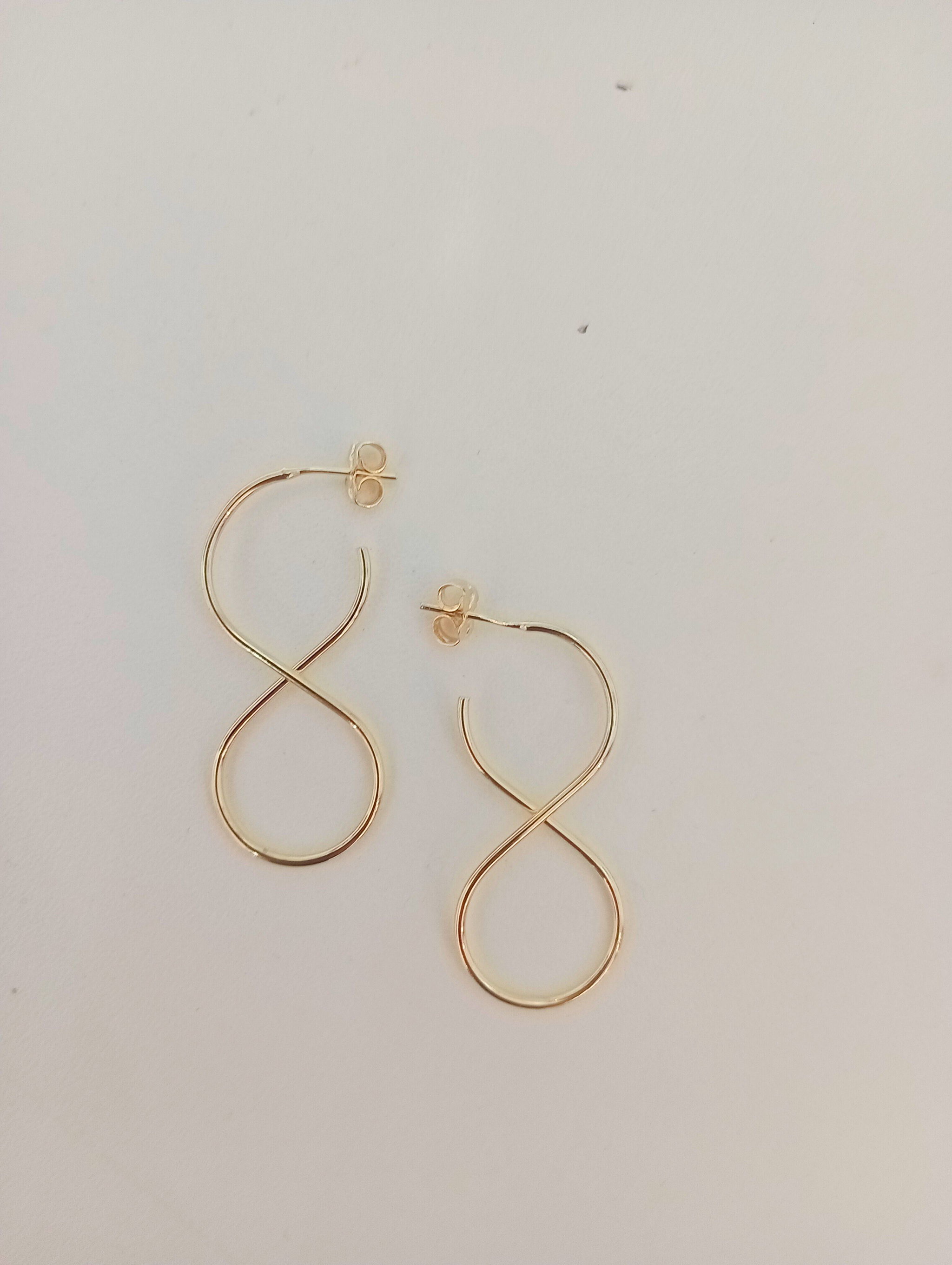 Argola Infinito banhada a Ouro 18k_0
