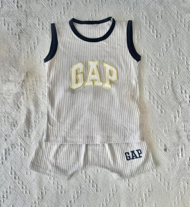 GAP sleeveless