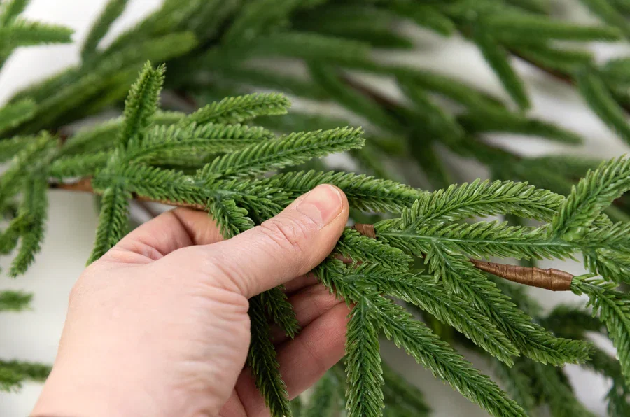 6' Norfolk Island Pine Mantle Garland_1