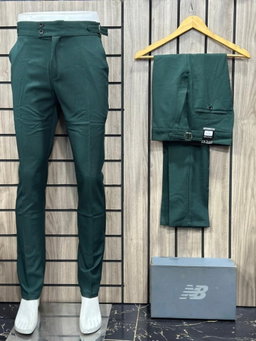 Green beltless trousers 