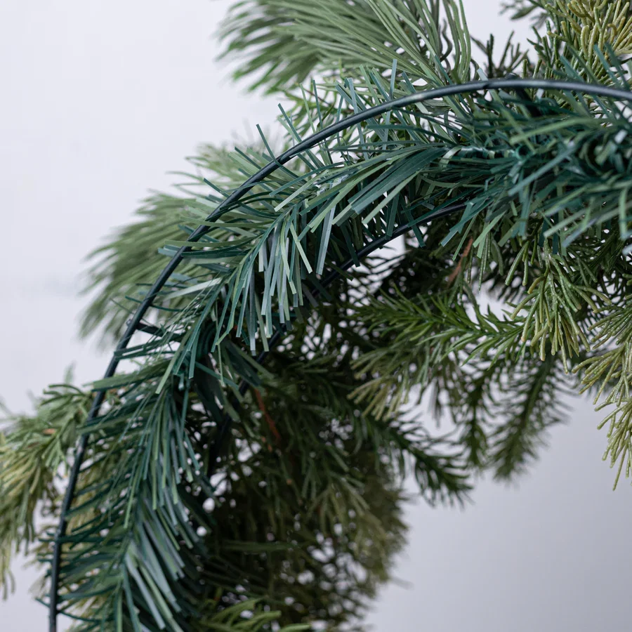 24" Belgium Pine Wreath: Evergreen (54 tips)_3