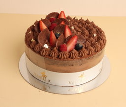 Chocolate Strawberry Cake