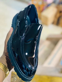 Black shoes 